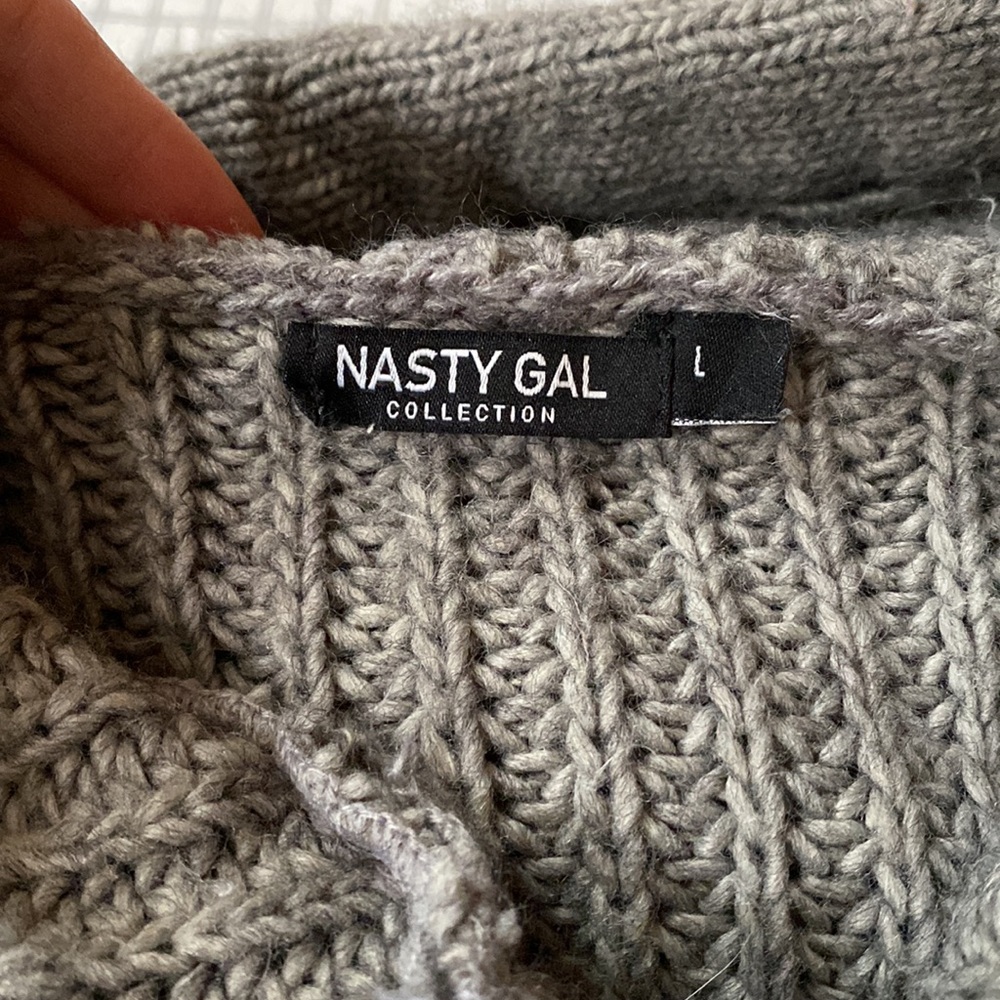 Large Knit Nasty Gal Hoodie - Picture 5 of 5